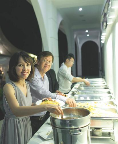 12143078 1021845677836706 5433756259136023823 n